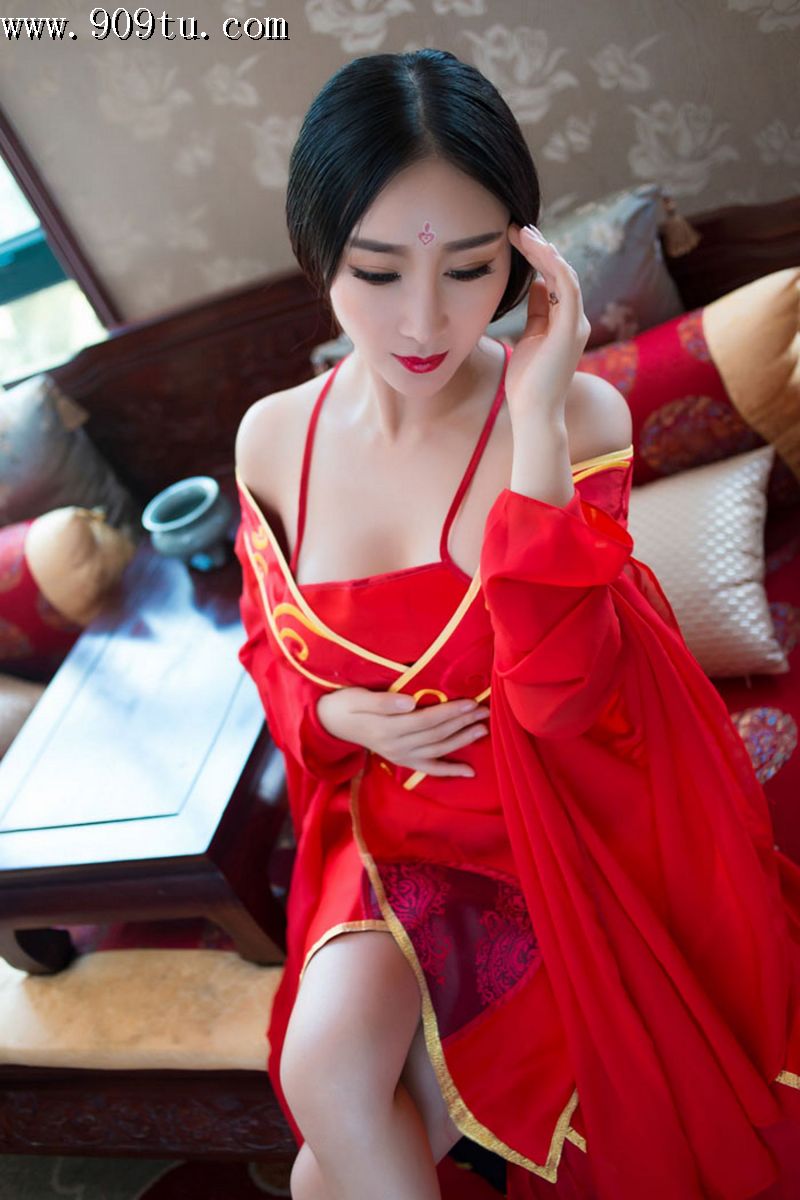 [XIUREN秀人网] NO.382 邹晶晶 – 《花千骨 ▪ 魔化》写真集