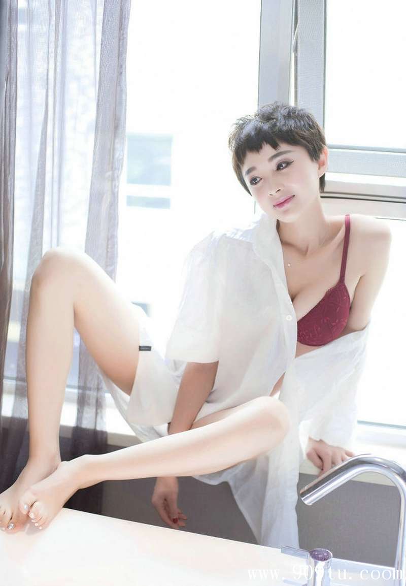 红色内衣美乳魅惑baby_k