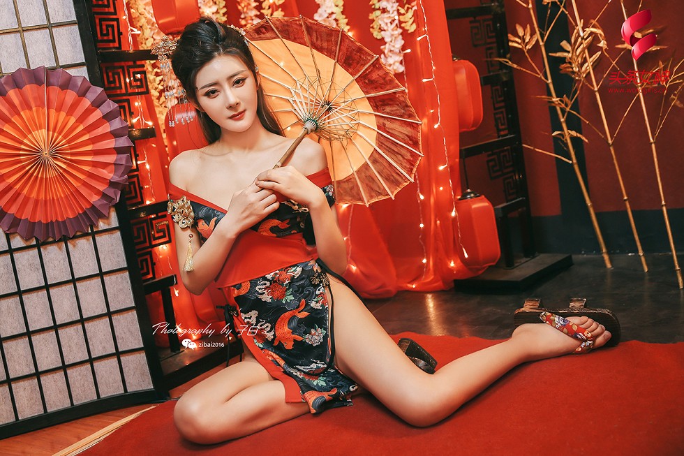 [Toutiao头条女神]No.705_嫩模莫晓希古典花魁服饰秀白嫩肌肤迷人美腿写真30P_极品性感美女