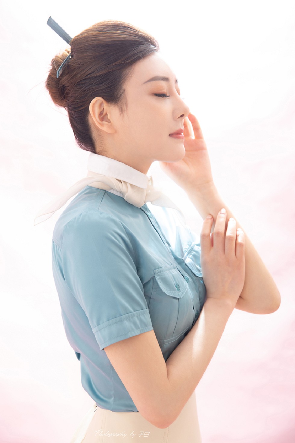 [Toutiao头条女神]No.706_嫩模莫晓希性感COS大韩航空空姐制服秀完美身材写真34P_极品性感美女