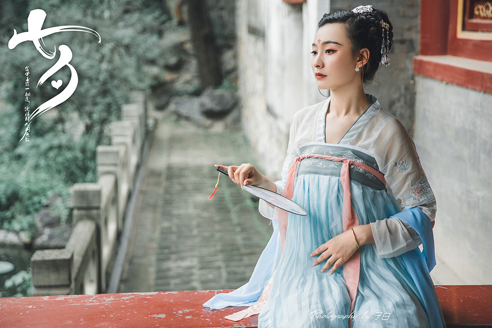 [Toutiao头条女神]No.743_嫩模玄子七夕之白素贞和青小婉古装唯美性感写真21P_极品性感美女