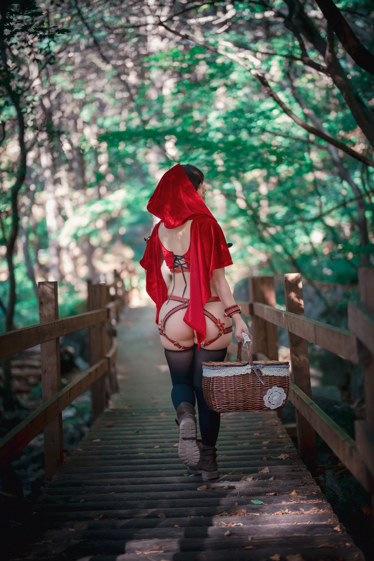 [DJAWA]No.194_Mimmi_Naughty Red Hiring Hood主题户外红色情趣服饰惹火诱惑写真125P_极品性感美女