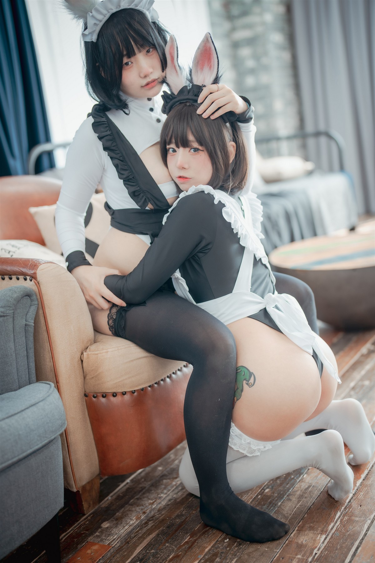 [DJAWA]No.193_模特Maruemon & Mimmi_Maid Mansion主题性感姐妹花私房诱惑写真121P_极品性感美女