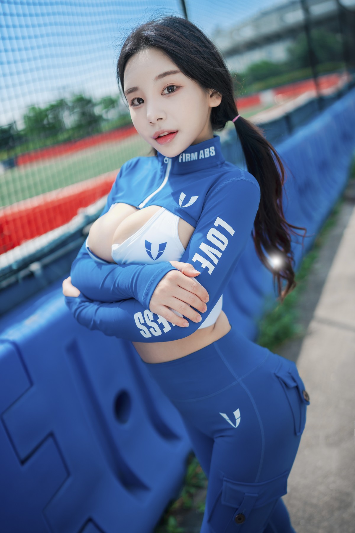 [DJAWA]No.202_模特Zzyuri_Loose&Tight Refreshing Blue主题性感运动装露豪乳诱惑写真82P_极品性感美女