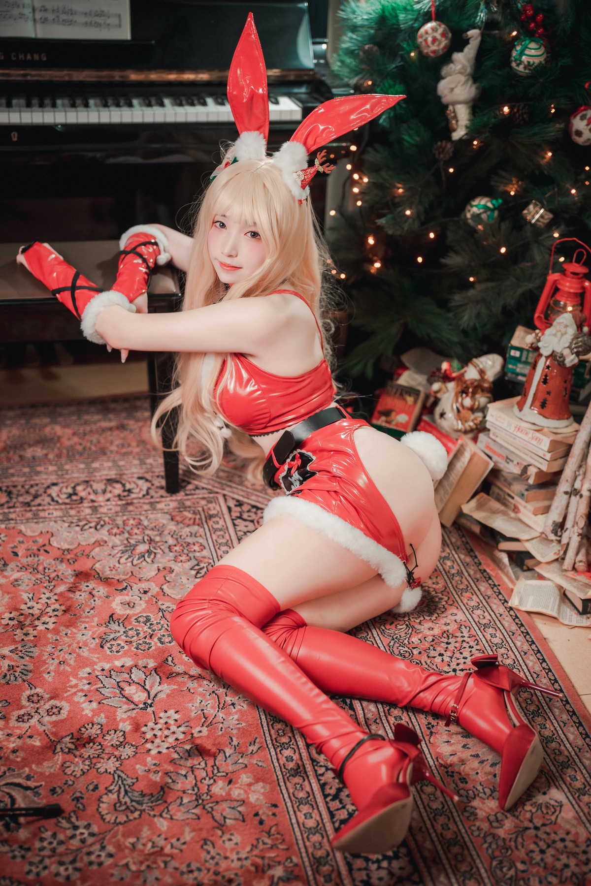 [DJAWA]No.180_模特Bambi_Christmas Special 2021主题红色皮质兔女郎惹火诱惑写真132P_极品性感美女