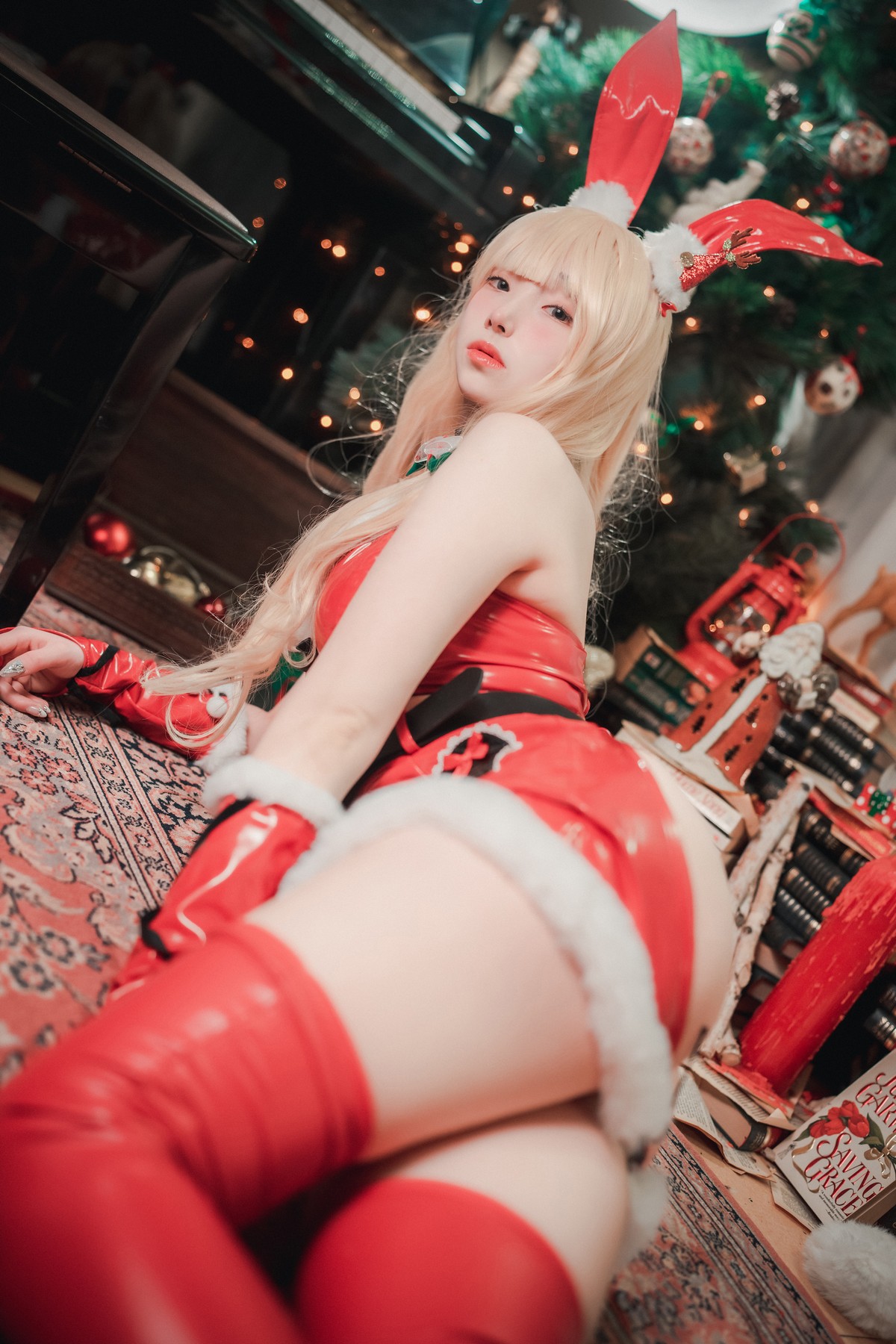 [DJAWA]No.180_模特Bambi_Christmas Special 2021主题红色皮质兔女郎惹火诱惑写真132P_极品性感美女