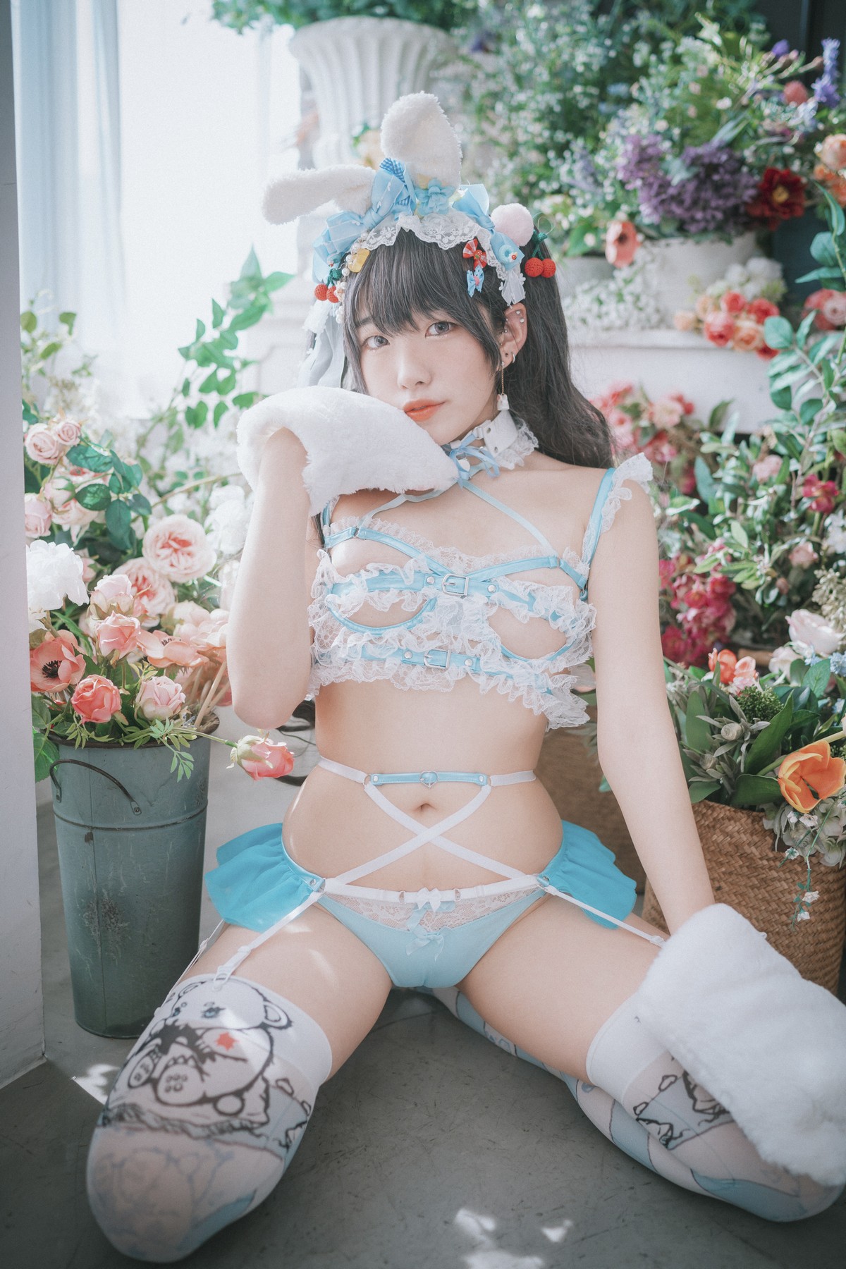 [DJAWA]No.157_模特Sonson_Turquoise Bunny主题性感兔女郎服饰配白丝吊袜诱惑写真51P_极品性感美女