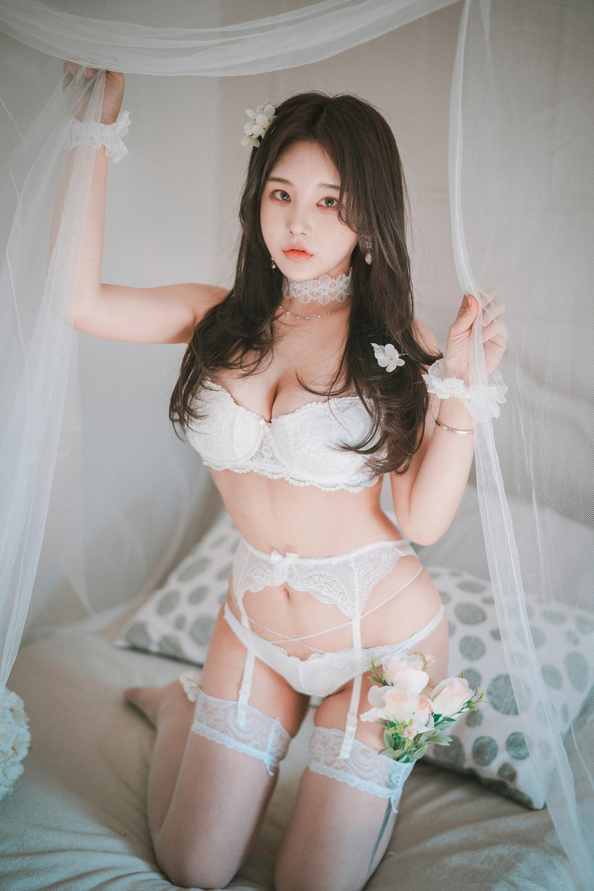 [DJAWA]No.158_模特ZZYuri_Alluring White主题性感白色内衣配蕾丝吊袜诱惑写真44P_极品性感美女