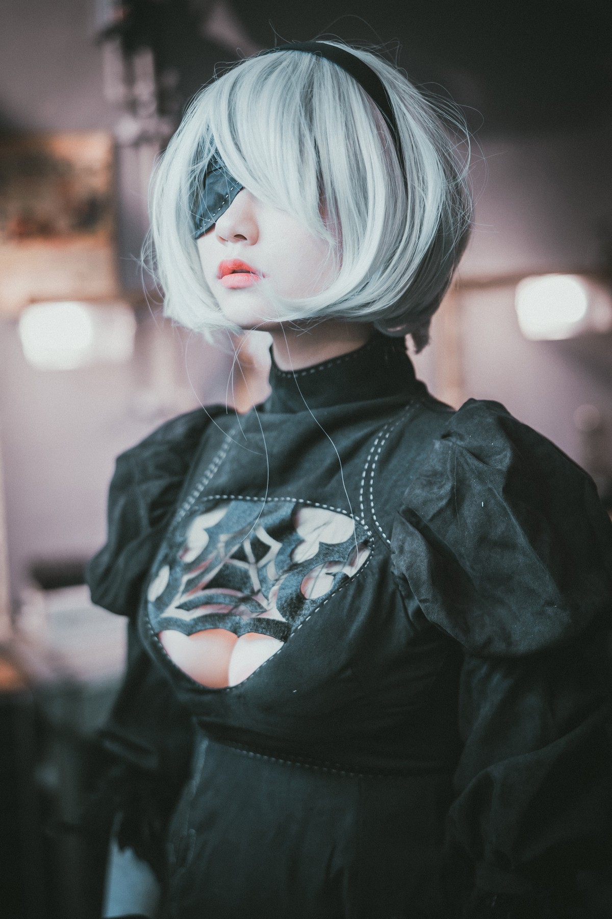 [DJAWA]No.131_模特Jenny_NieR Automata 2B主题黑色服饰露白色内裤秀翘臀诱惑写真47P_极品性感美女