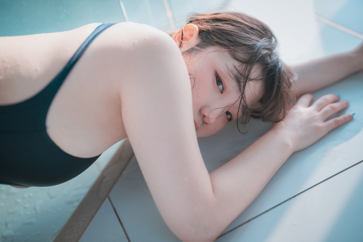 [DJAWA]No.110_模特Mimmi_Swimming Lessons主题私房浴室半脱露豪乳惹火诱惑写真138P_极品性感美女