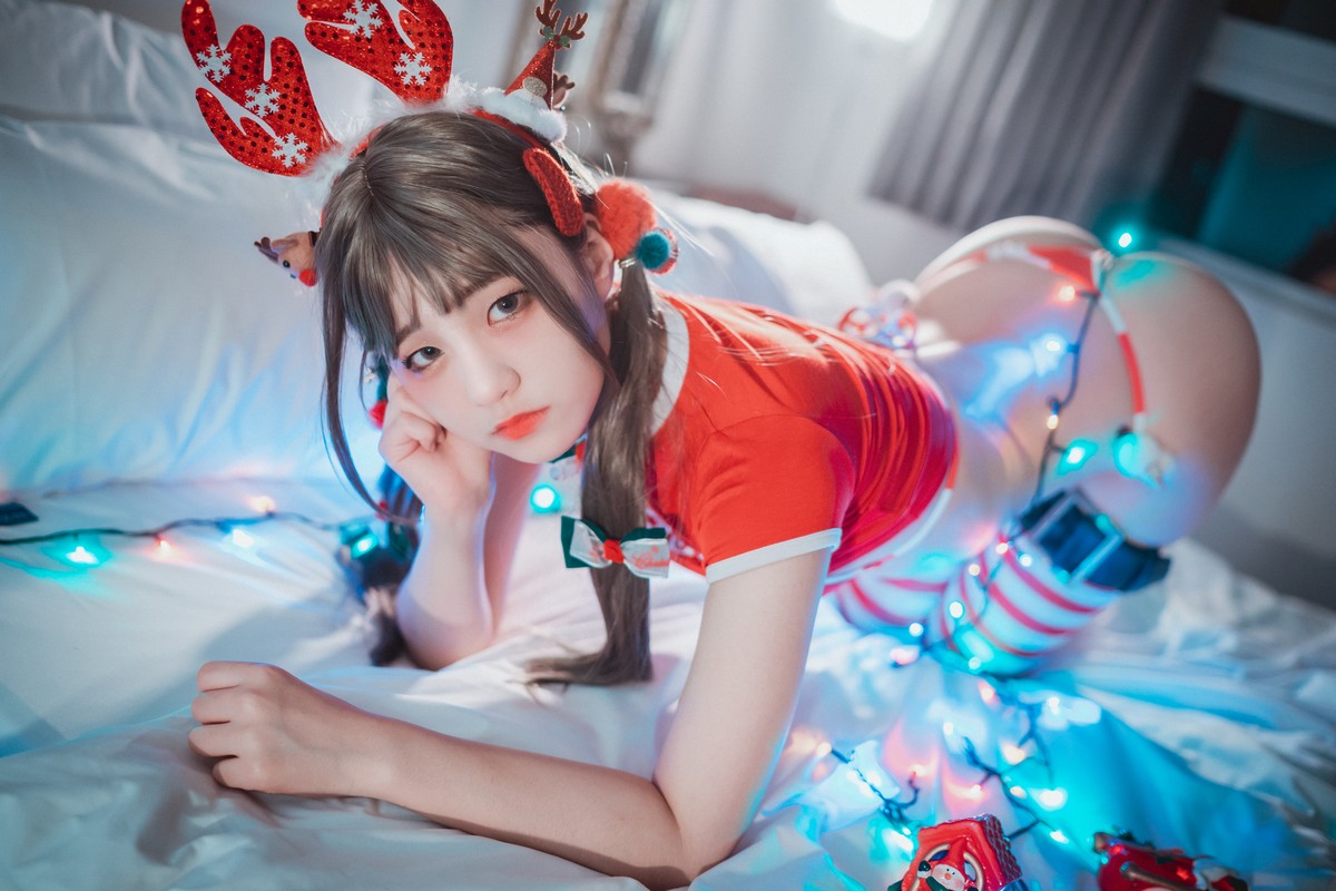 [DJAWA]No.112_模特Jenny_Christmas Special主题性感红色三点式内衣完美诱惑写真23P_极品性感美女