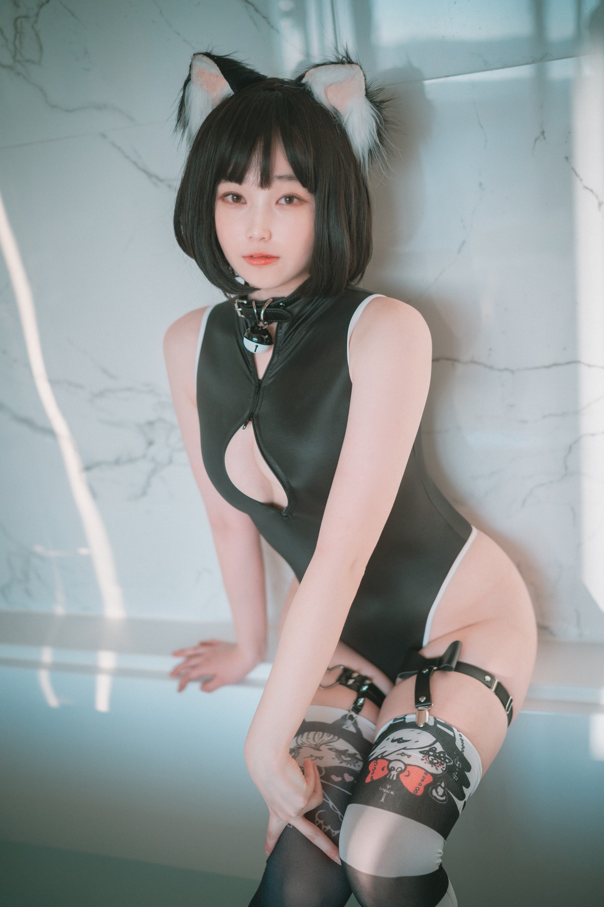 [DJAWA]No.083_Bambi_Le chat déteste la douche主题浴室黑色连体衣秀翘臀诱惑写真25P_极品性感美女