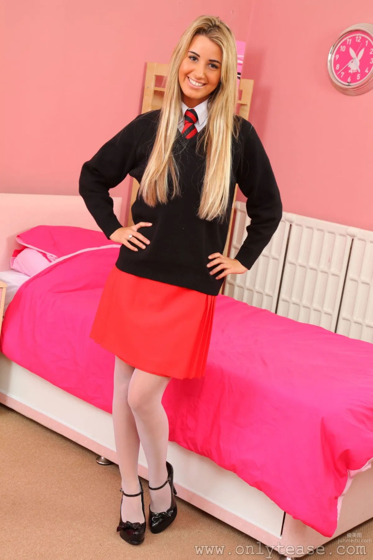 [OnlyTease] Hollie D《白丝美腿制服》写真集