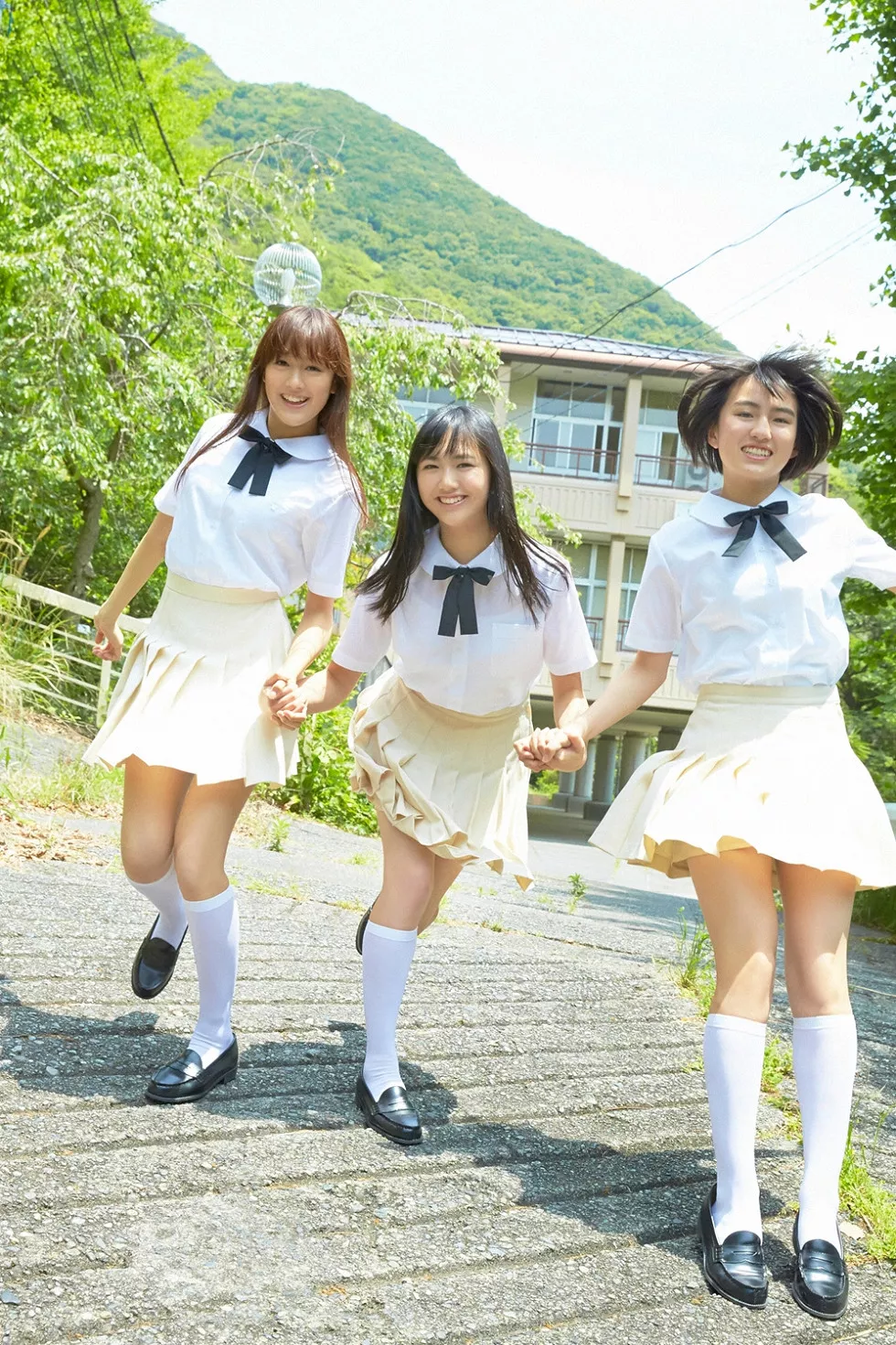 [YS Web]Vol.611_日本美少女组合次世代成员性感写真50P_极品性感美女