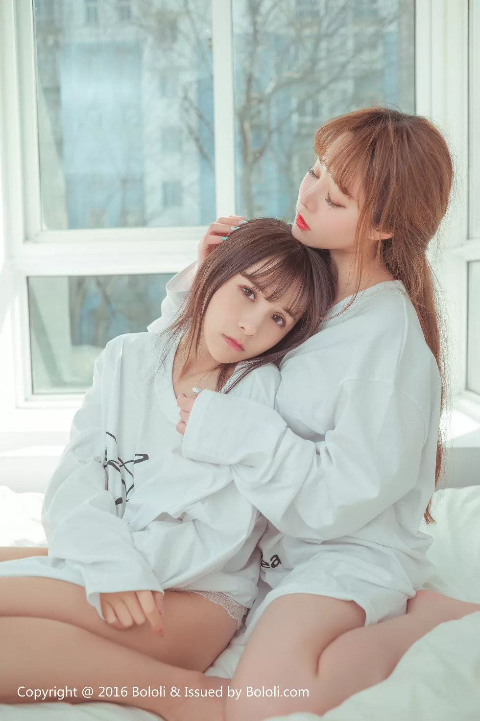 [BoLoli波萝社新刊]Vol.042_嫩模夏美酱＆柳侑绮大尺度私房半裸斗乳诱惑写真50P_极品性感美女