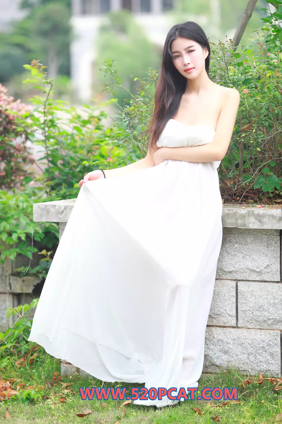 [PartyCat轟趴貓]No.130_白色連身裙美女戶外真空大尺度全裸完美人體藝術誘惑寫真35P_極品性感美女
