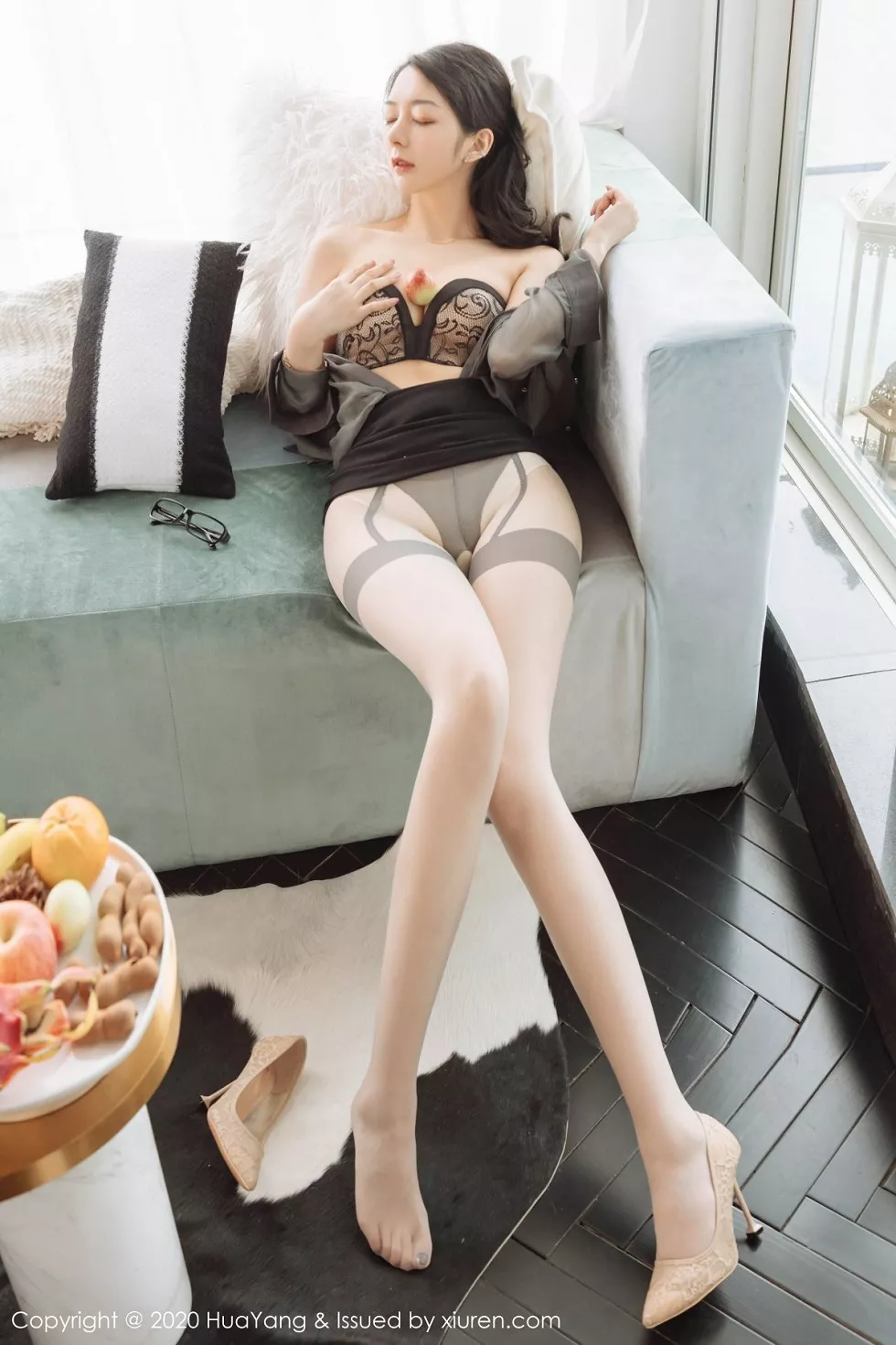 [HuaYang花漾]Vol.244_女神Angela小热巴云南旅拍私房朦胧吊带肉丝撩人诱惑写真61P_极品性感美女