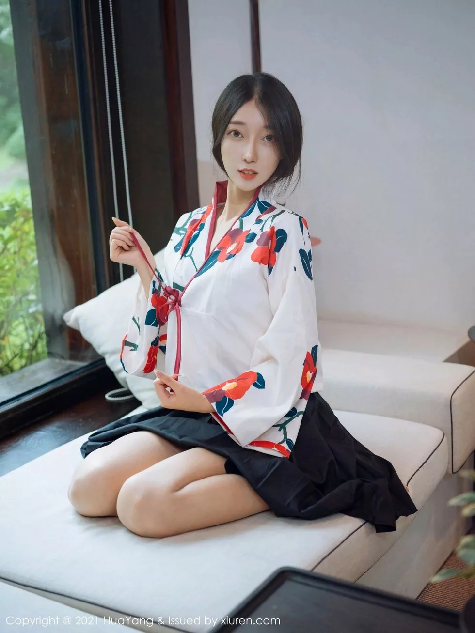 [HuaYang花漾]Vol.347_模特玥儿玥er杭州旅拍古典和服下超薄肉丝裤袜秀翘臀诱惑写真43P_极品性感美女