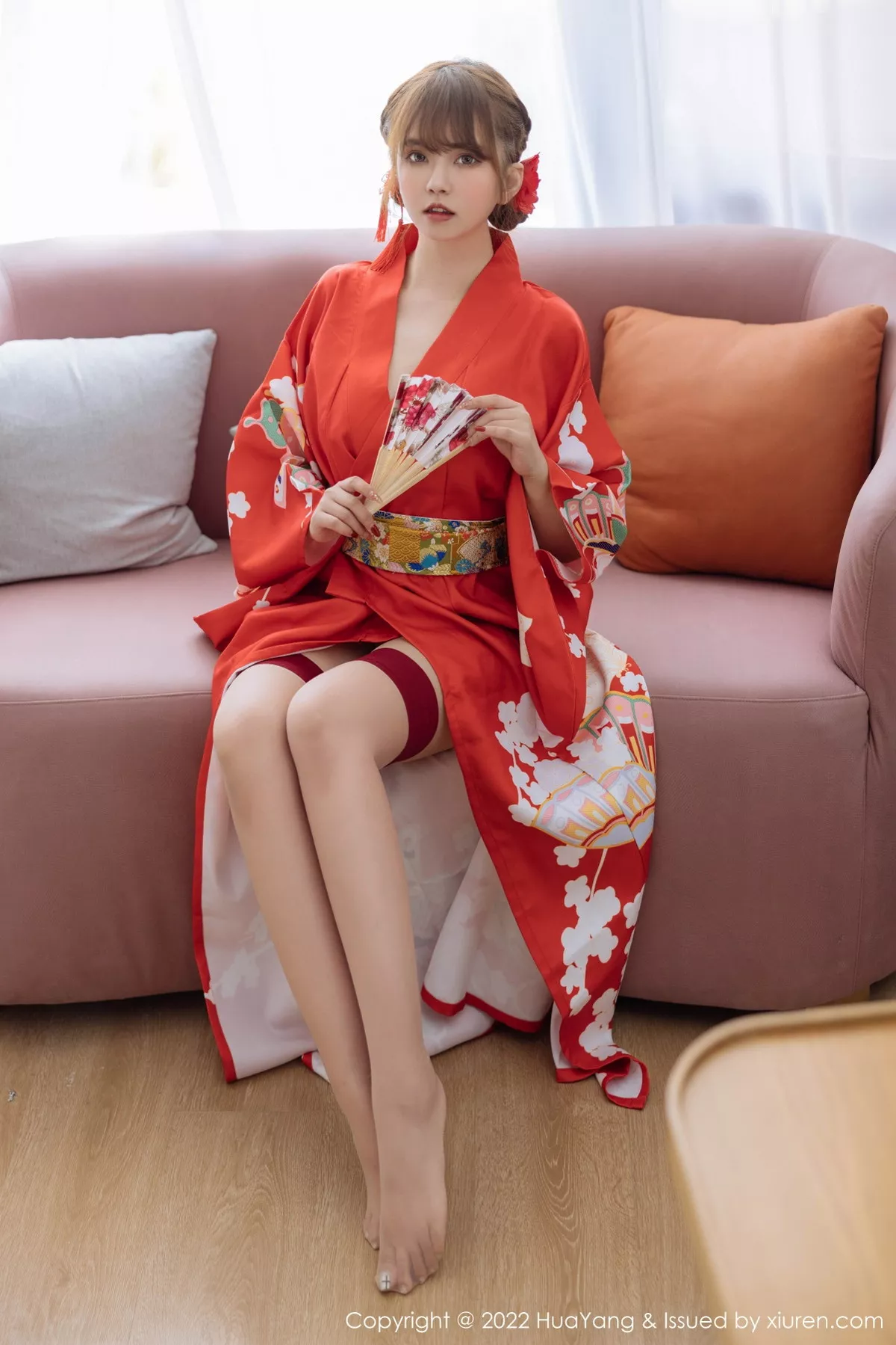[HuaYang花漾]Vol.518_模特张思允Nice西双版纳旅拍红色真空和服半脱露豪乳诱惑写真64P_极品性感美女