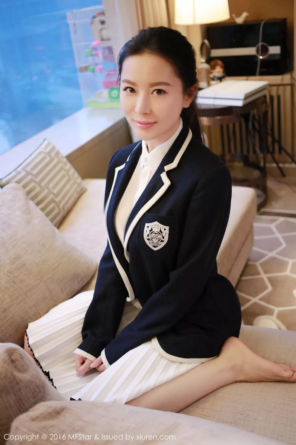 [MFStar模范学院]Vol.076_嫩模慕羽茜居家制服展成熟女人韵味性感内衣迷人写真52P_极品性感美女