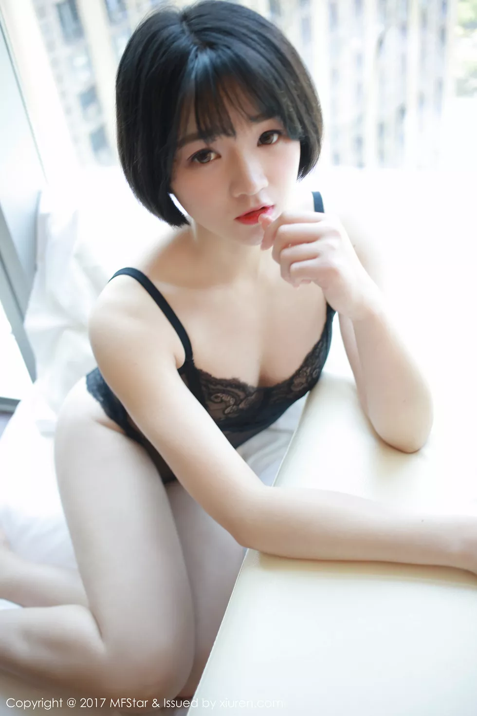 [MFStar模範學院]Vol.110_嫩模悅爺妖精黑色蕾絲情趣内衣透視秀美乳誘惑寫真52P_極品性感美女