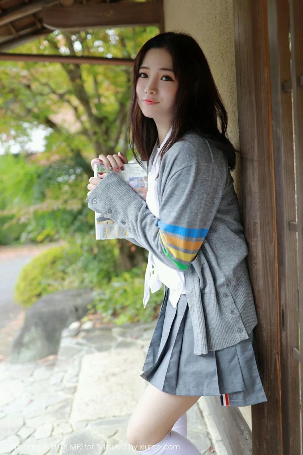 [MFStar模范学院]Vol.162_女神徐cake日本旅拍性感衬衣配短裙半露白嫩美乳诱惑写真40P_极品性感美女