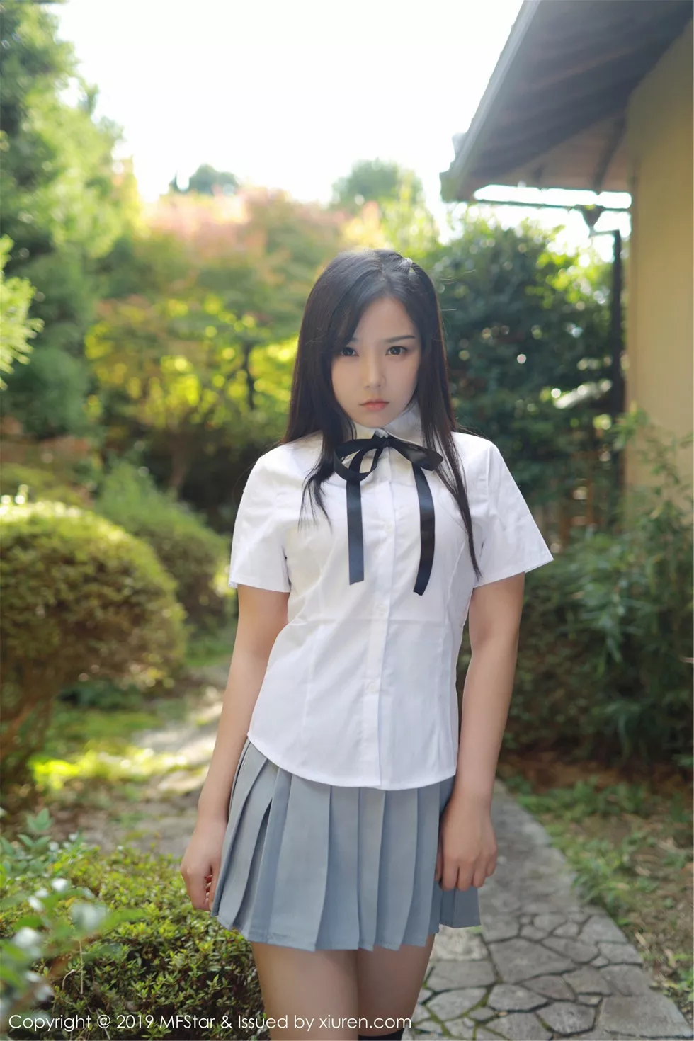 [MFStar模范学院]Vol.193_女神徐微微miar日本旅拍户外学生JK制服清爽迷人写真40P_极品性感美女