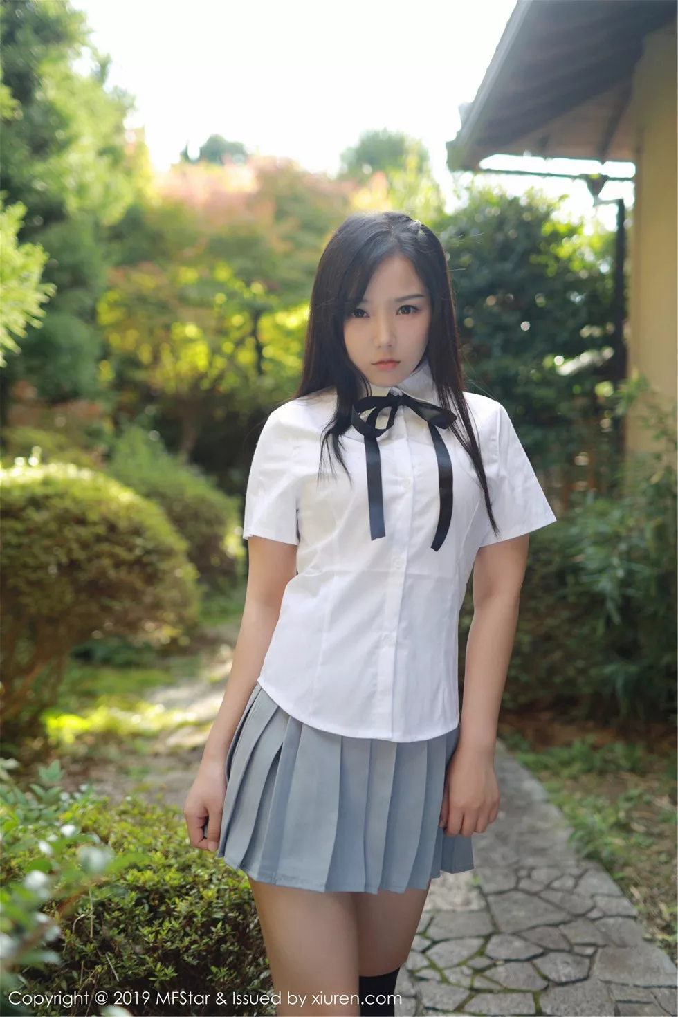 [MFStar模范学院]Vol.193_女神徐微微miar日本旅拍户外学生JK制服清爽迷人写真40P_极品性感美女