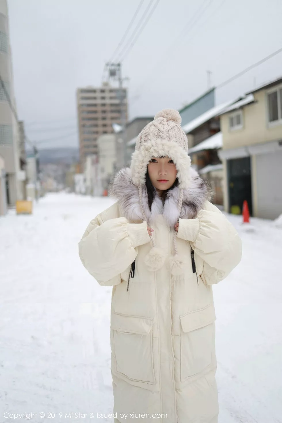 [MFStar模范学院]Vol.246_嫩模徐微微mia北海道旅拍室外冰天雪地街头主题性感写真61P_极品性感美女