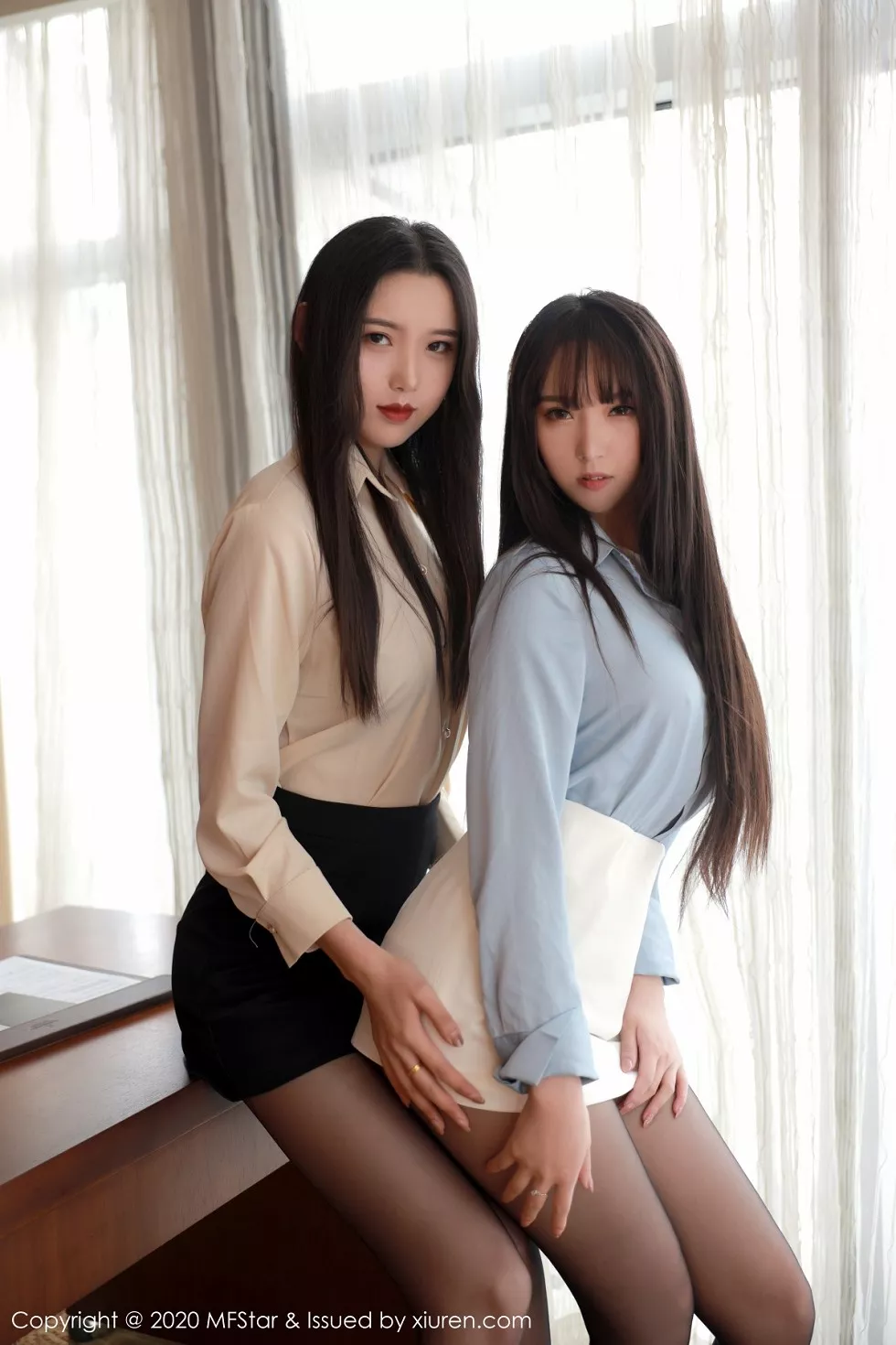 [MFStar模范学院]Vol.348_最新模特合集经典职场秘书装备私房美女双人拉拉诱惑写真39P_极品性感美女