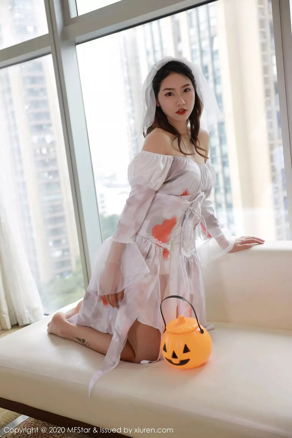 [MFStar模范学院]Vol.408_嫩模方子萱万圣节鬼新娘主题撩裙露蕾丝内裤诱惑写真61P_极品性感美女