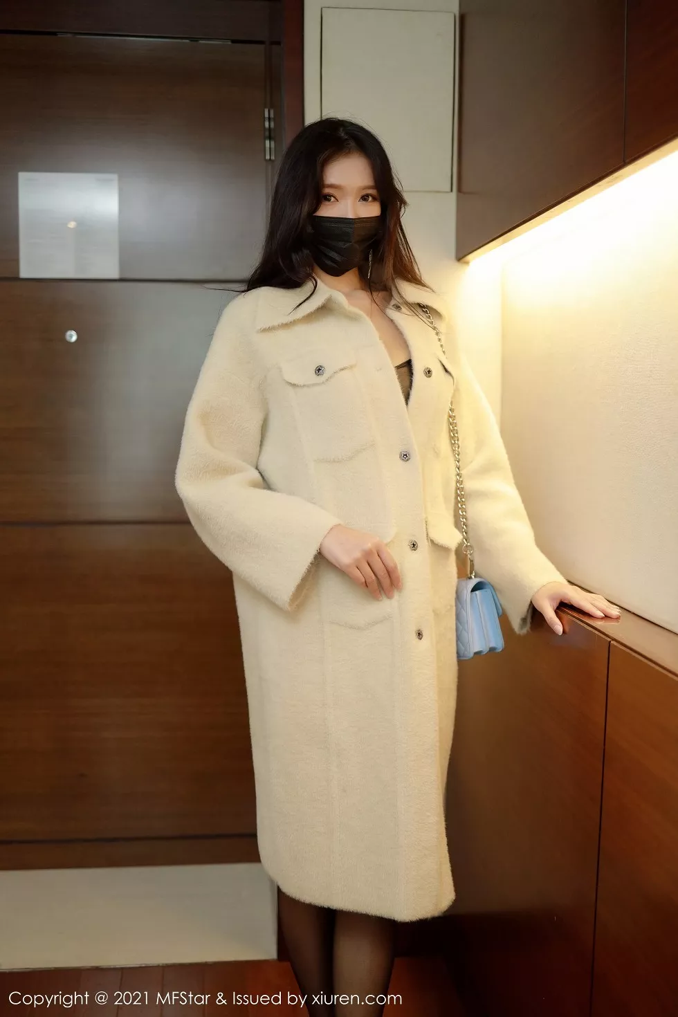 [MFStar模范学院]Vol.445_嫩模娜比私房黑色情趣皮衣配无内黑丝裤袜秀翘臀诱惑写真44P_极品性感美女